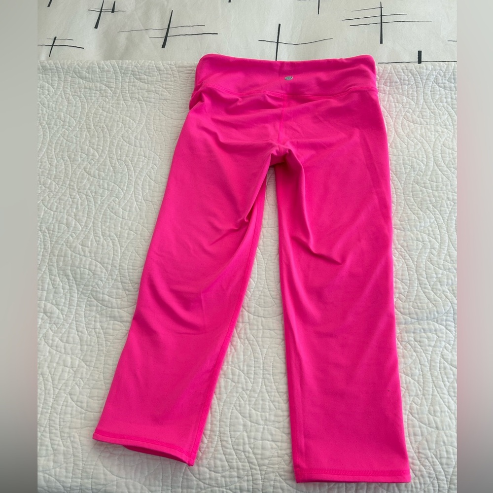 Lilly Pulitzer Luxletic Weekender High Rise Crop Medium